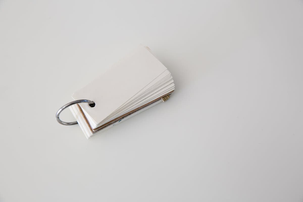 A image of paper cards